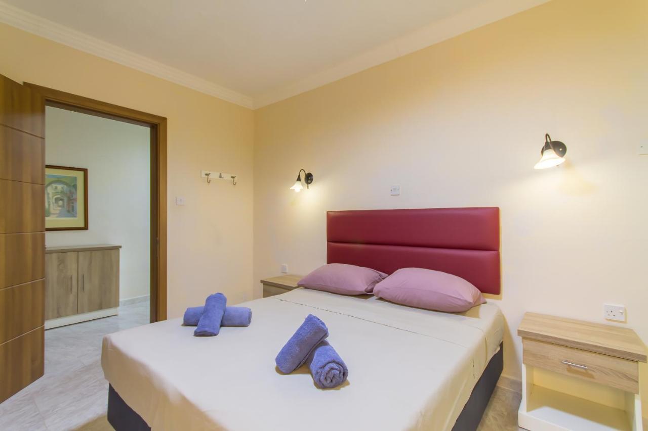 Pool & Sea Merill Apartments Mellieħa Exteriör bild