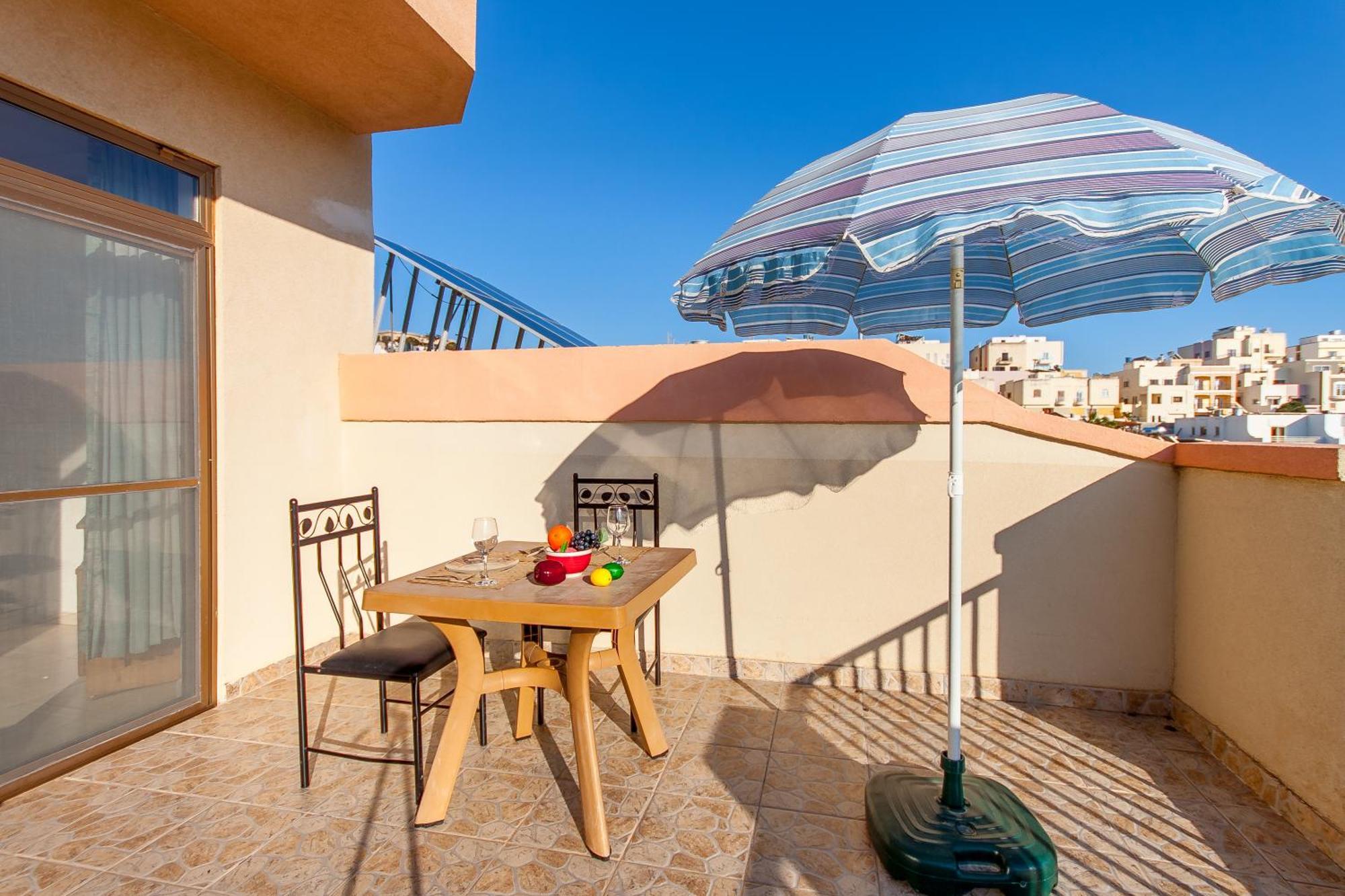 Pool & Sea Merill Apartments Mellieħa Exteriör bild