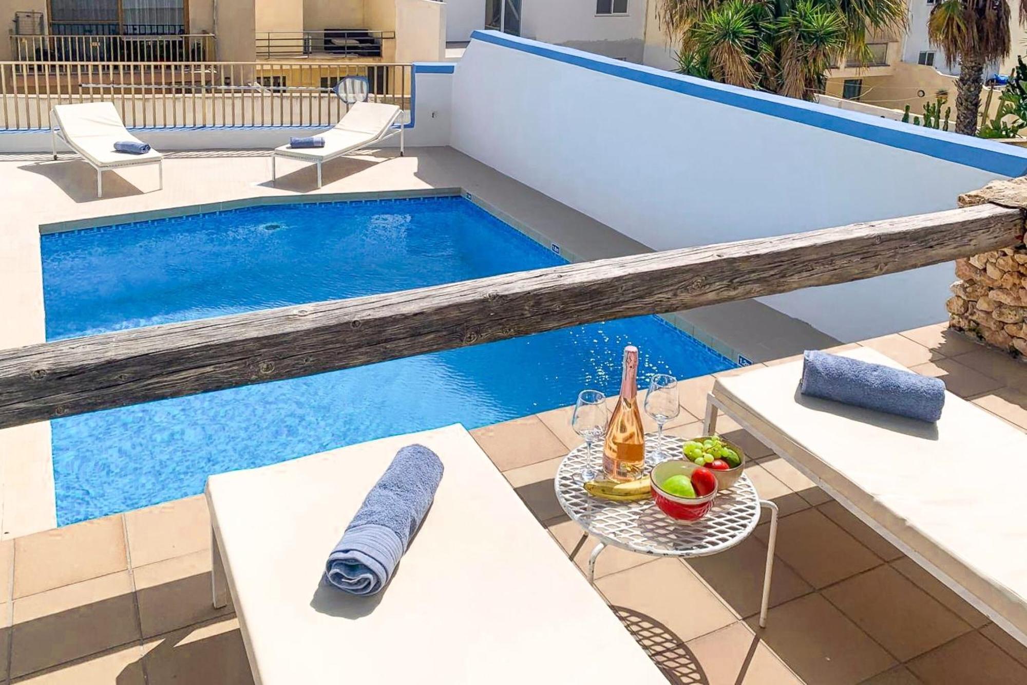 Pool & Sea Merill Apartments Mellieħa Exteriör bild